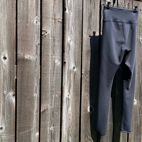 Adidas dark gray high rise tights leggings size XS - Picture 11 of 17